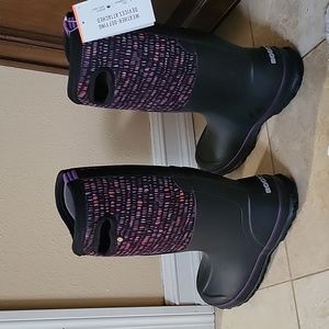 BOGS insulated women rubber boot NWT